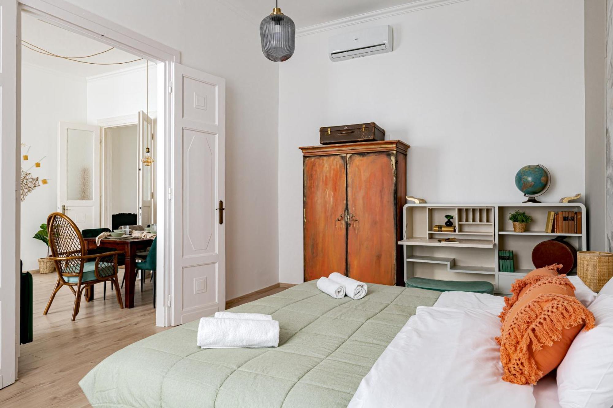 Jungle Aesthetics Downtown Apartman Aircon And Garage Parking Budapest Exterior foto