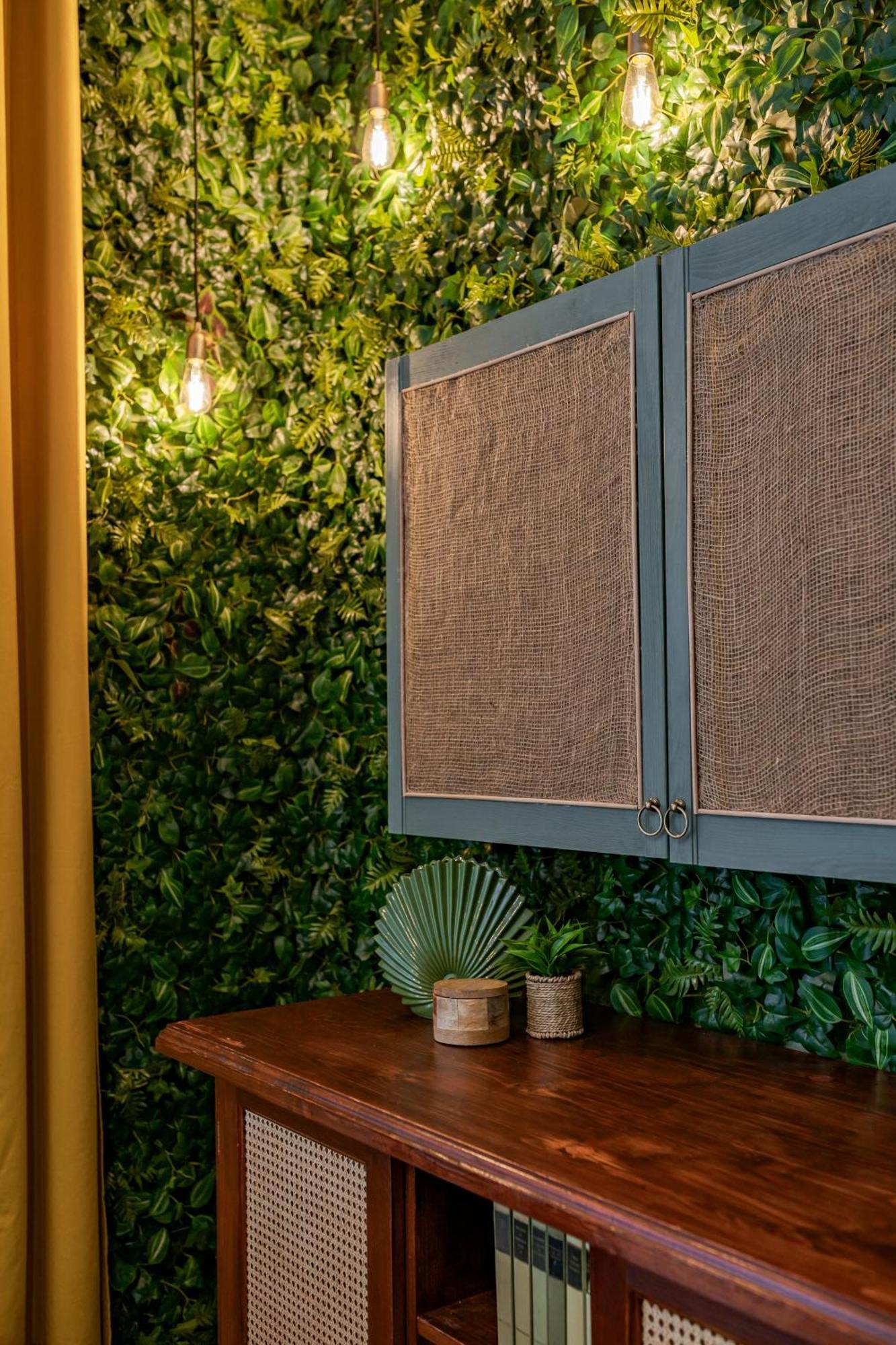 Jungle Aesthetics Downtown Apartman Aircon And Garage Parking Budapest Exterior foto