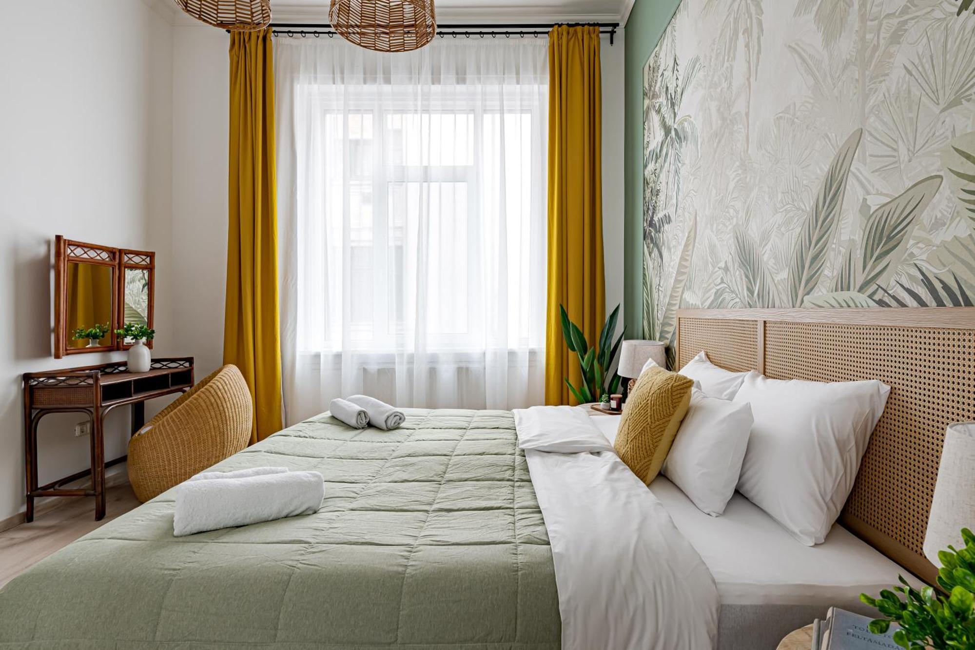 Jungle Aesthetics Downtown Apartman Aircon And Garage Parking Budapest Exterior foto